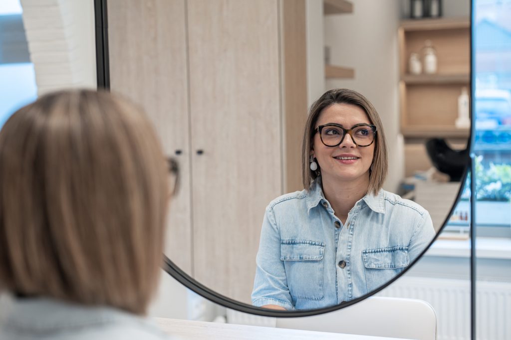 Flu hair and make-up Burst